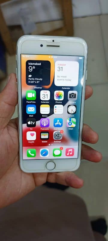 Apple iPhone 7  128GB PTA Approved Factory Unlocked 1