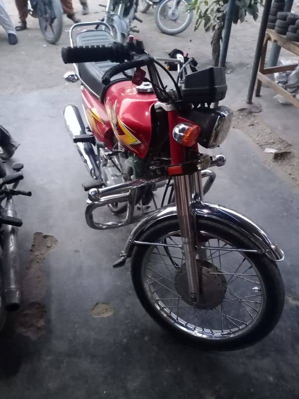 Honda 125 model 2021 registered 2022 like a Brand new 7