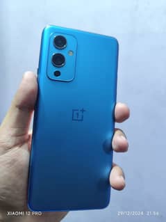 OnePlus 9 (5G)