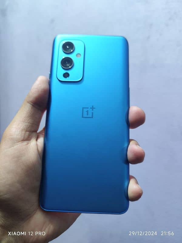 OnePlus 9 (5G) 1