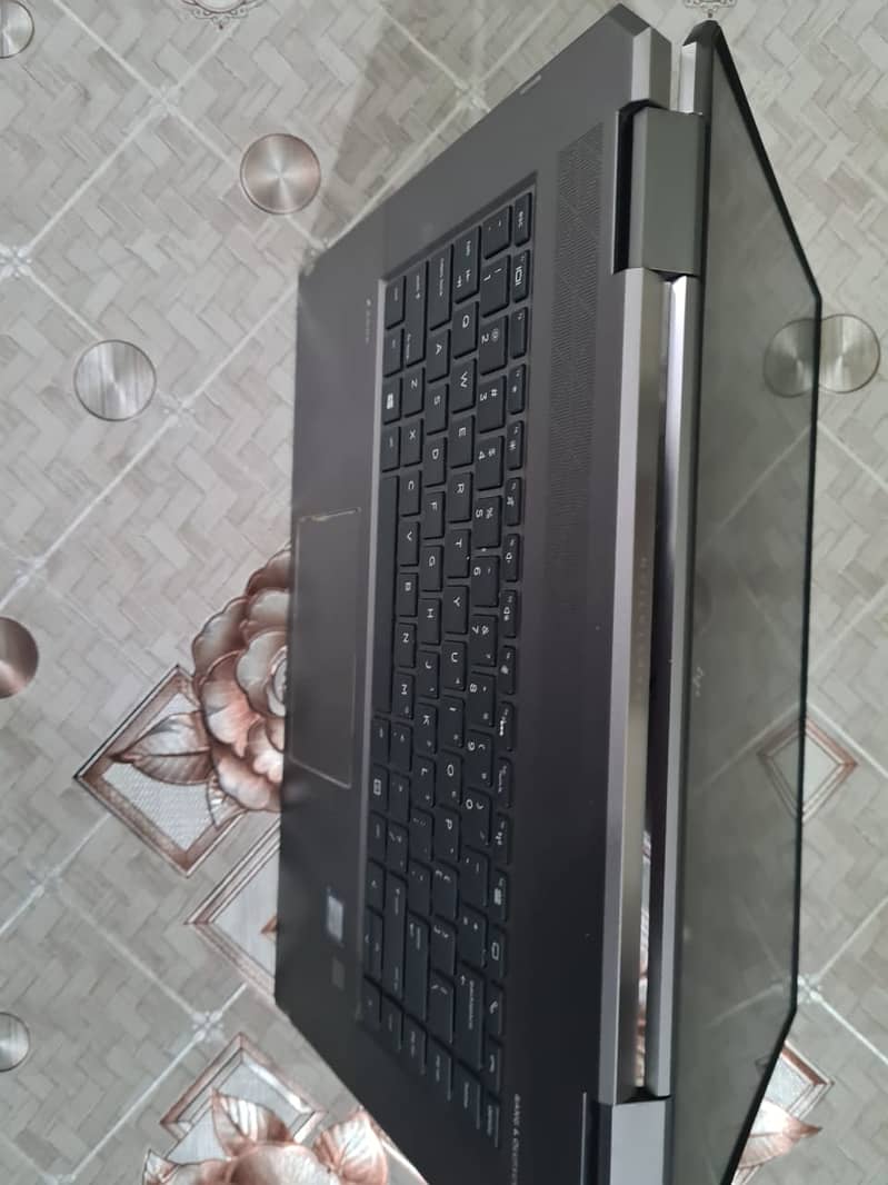 HP Z book Studio X-360 (32+1TB SSD) 0