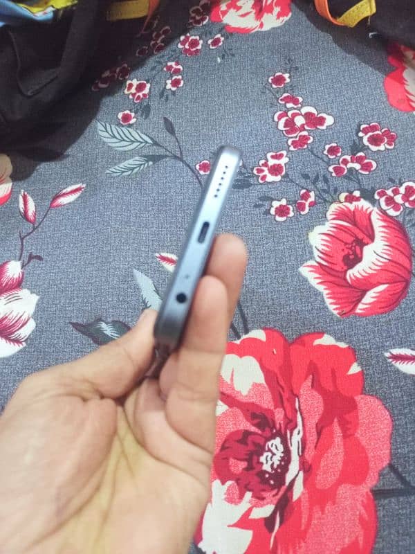 4+4 128 gb argat sale final ha fazol log dor rahe 7