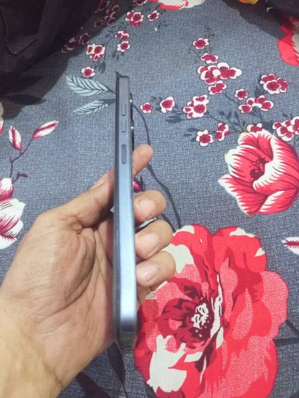 4+4 128 gb argat sale final ha fazol log dor rahe 8