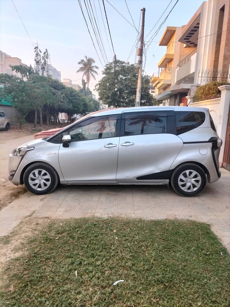 Toyota Sienta G 2017 Top Of The Line 3