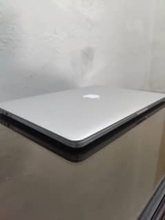 MACBOOK PRO 2015 MODEL 15"