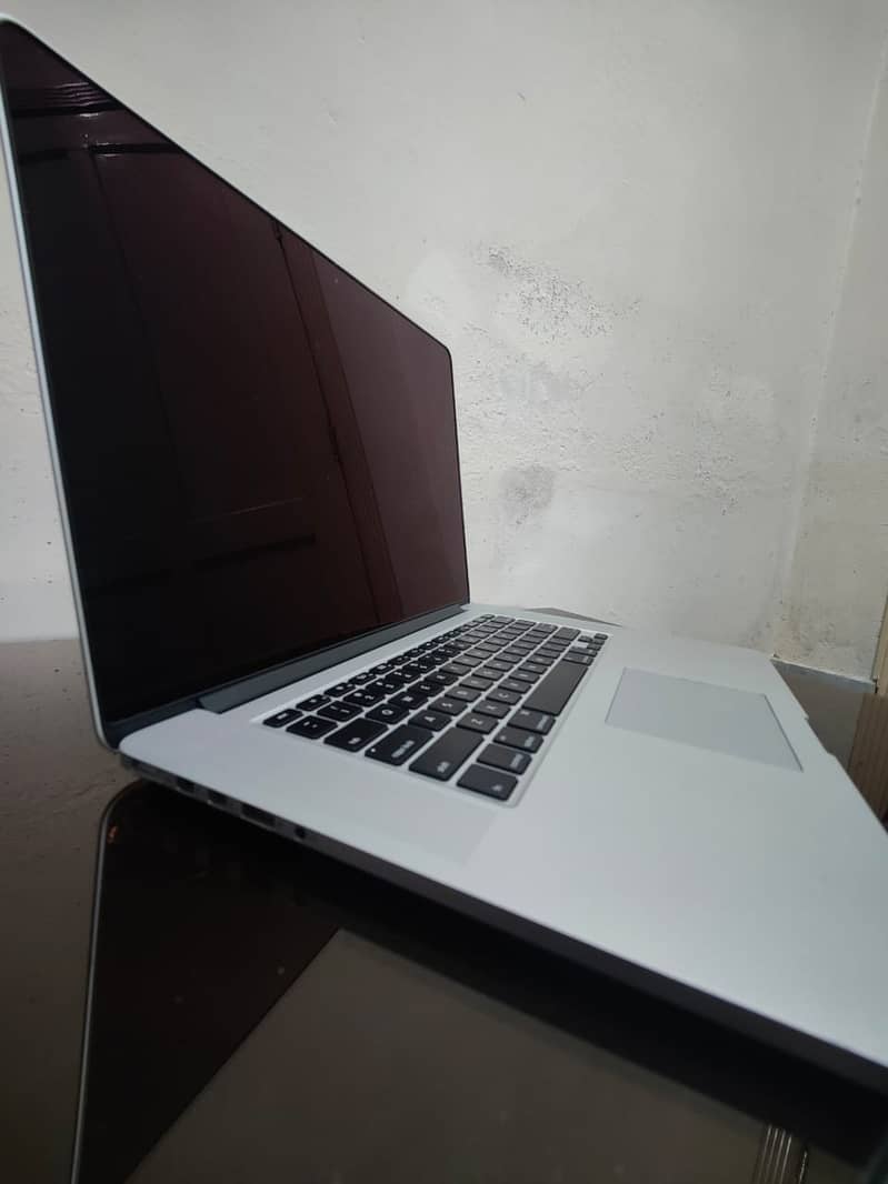 MACBOOK PRO 2015 MODEL 15"( 0332-5285444) WHATS APP 1