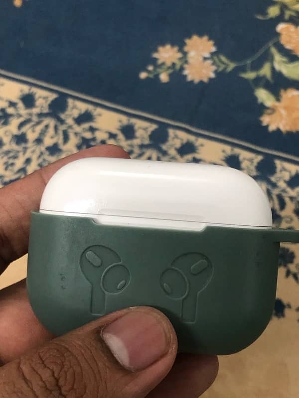 Airpod Pro 1st generation 10/10 6