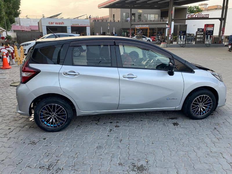 Nissan Note E Power 2018/21 model 11