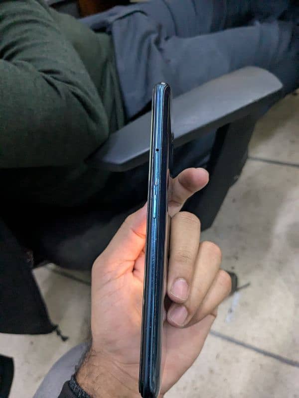 oppo reno 2F mobile with original charger and box 7