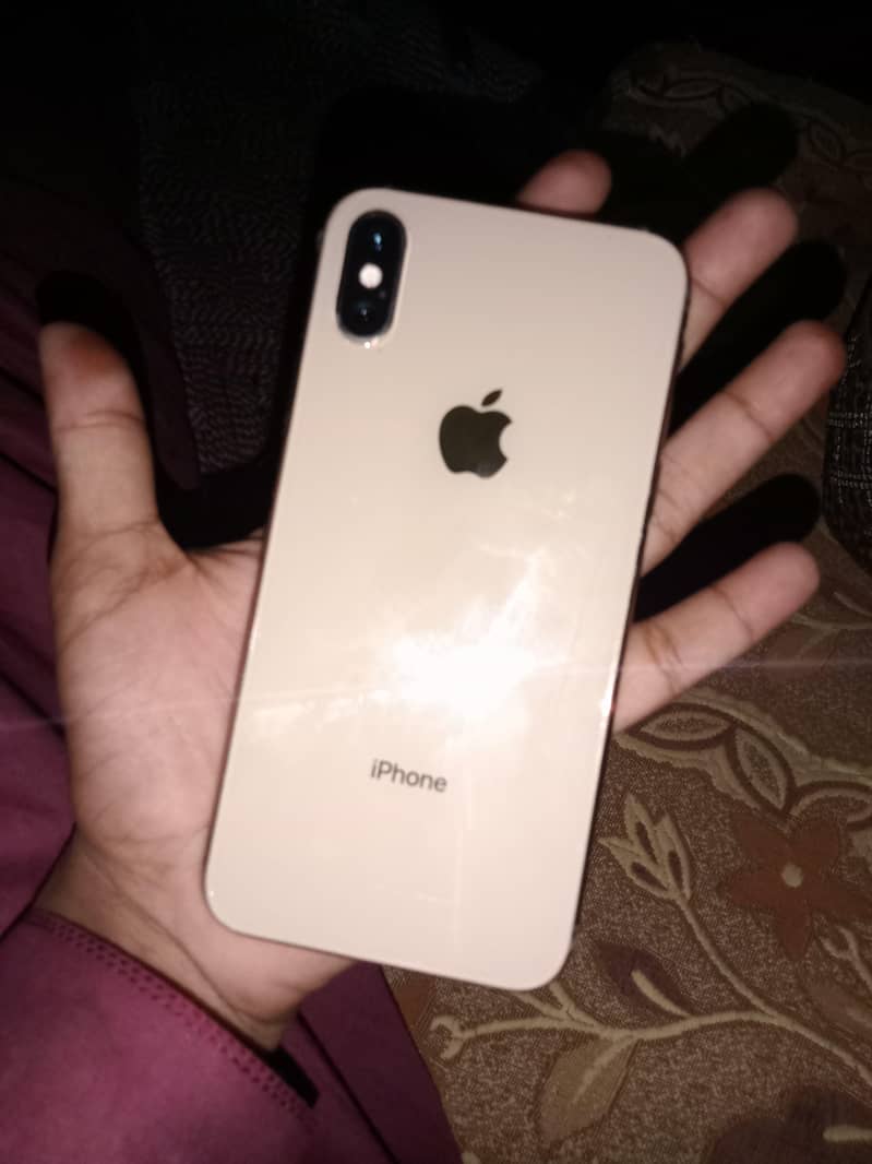 I phone xs non pta face id off ha khula hova 03212778293mobile ha 2