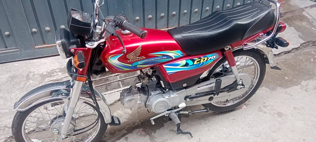 Honda CD 70 2024 3