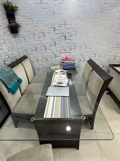 6 seater Dining table