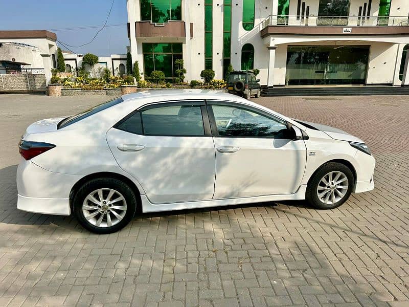 Toyota Corolla Altis 2021 3