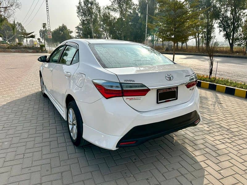 Toyota Corolla Altis 2021 5