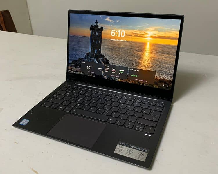 Lenovo ideapad 730S 0