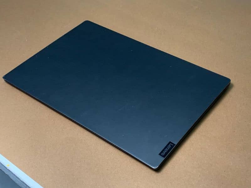 Lenovo ideapad 730S 2