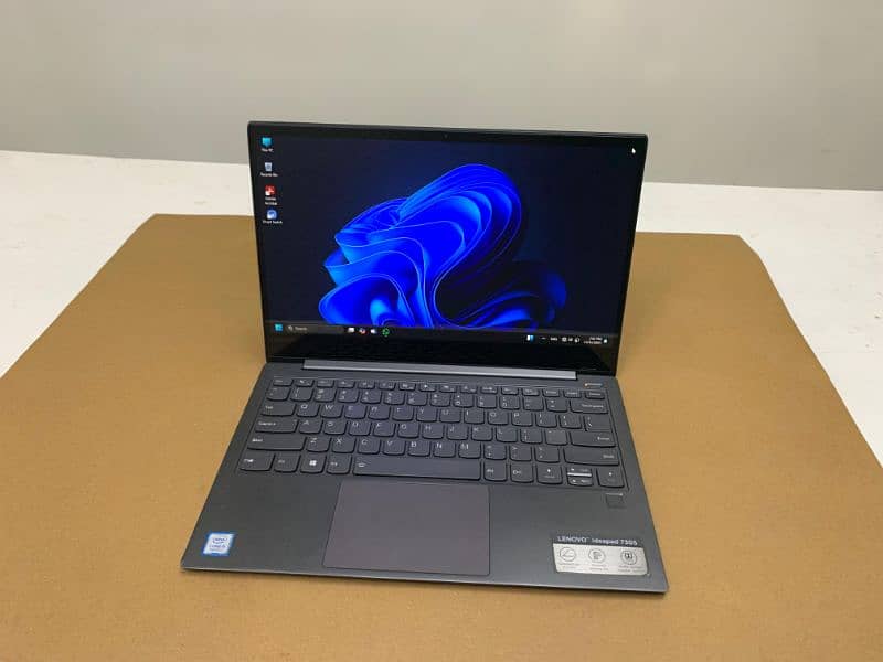 Lenovo ideapad 730S 7