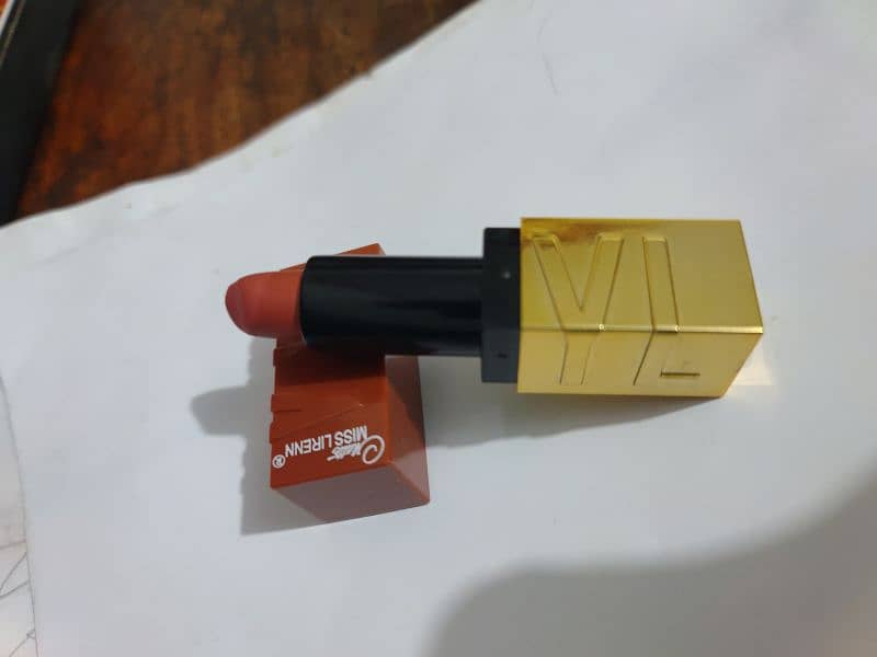 matte lipstick with value able price 2