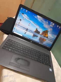 Laptop hp i 3 7th generation with ssd