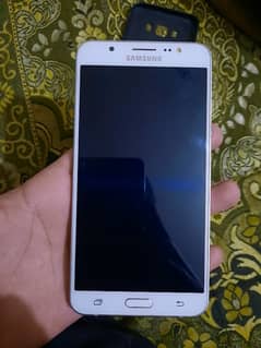 Samsung J7 (10)  2/16gb