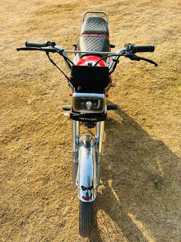 Honda 125 in excellent condition 1