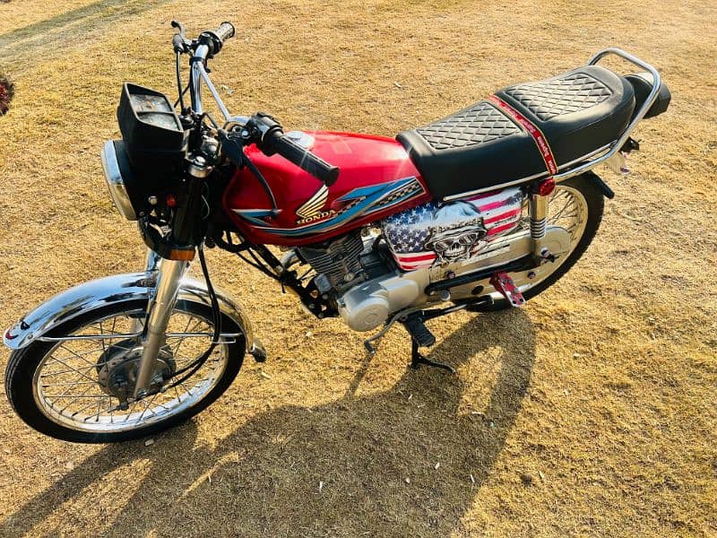 Honda 125 in excellent condition 7