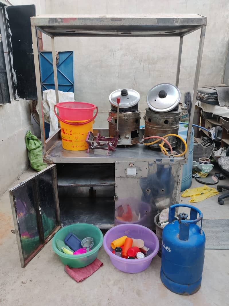 FRIES STALL WITH CYLINDER AND 2 MACHINES 1