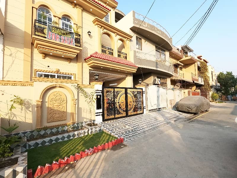 Aesthetic Prime Location House Of 5 Marla For Sale Is Available 2