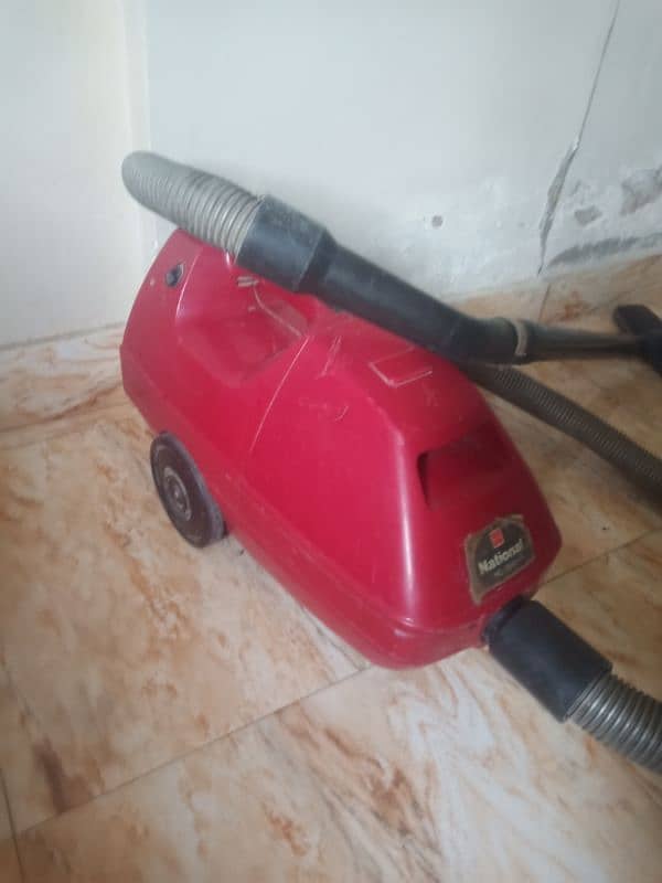 Reliable National Vacuum Cleaner for Sale – Excellent Condition!" 3