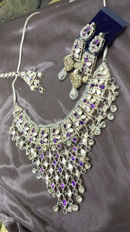 silver and plum walima set 1