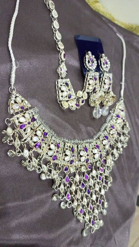 silver and plum walima set 2