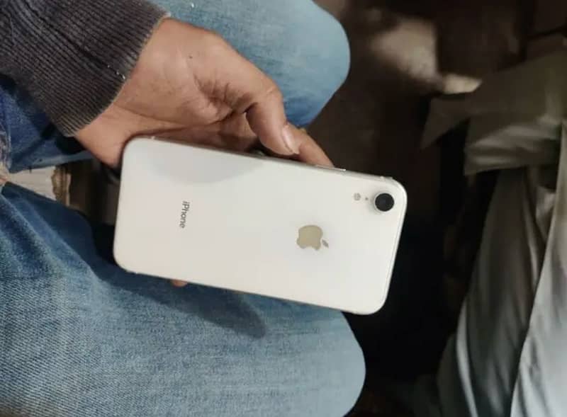 iPhone XR 128GB PTA 0