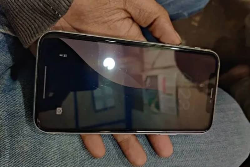 iPhone XR 128GB PTA 3