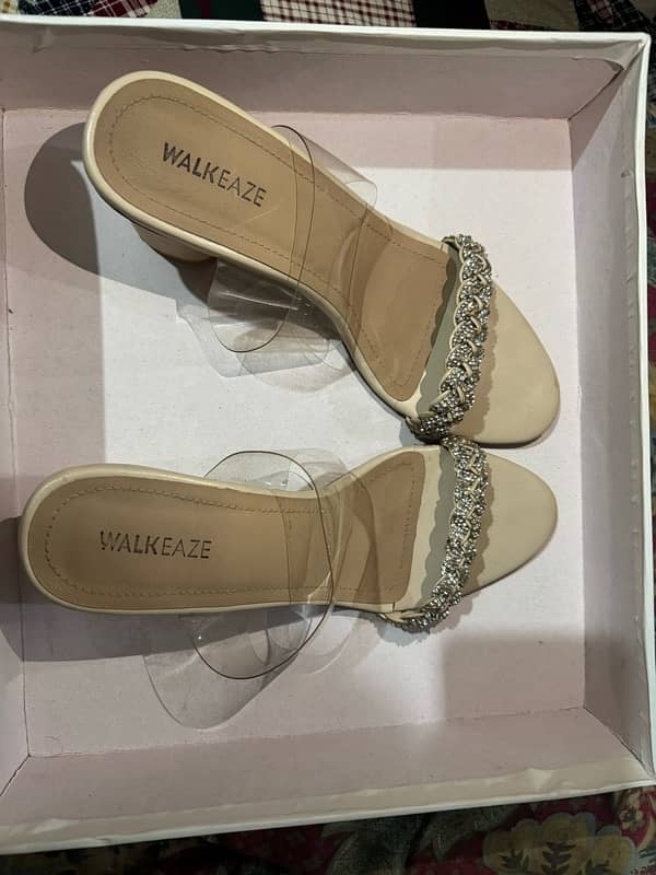 Walkeaze Block Heels 3