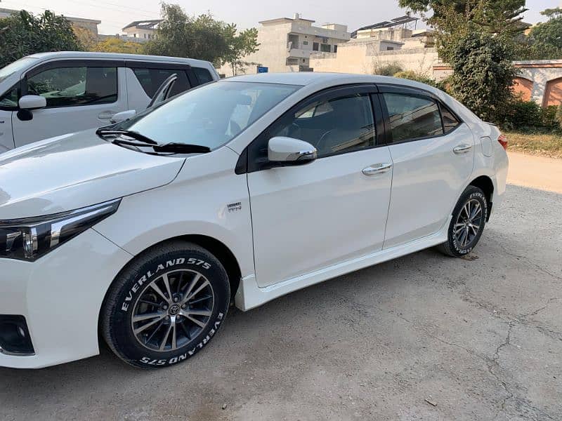 Toyota Corolla GLI 2015 model For Sale 11