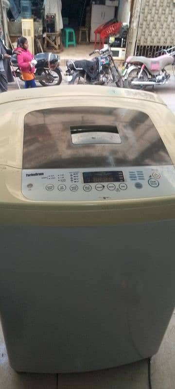 LG automatic washing machine 12 kg. 0