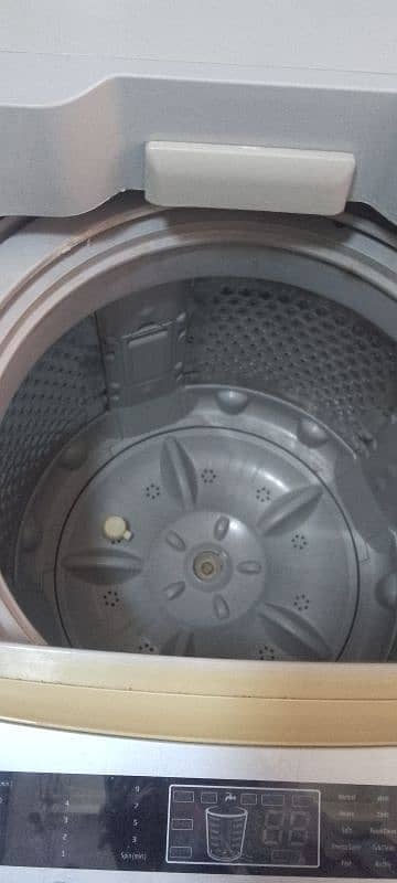 LG automatic washing machine 12 kg. 3