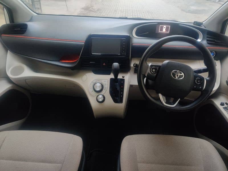 Toyota Sienta 2016/22 better than BRV 8