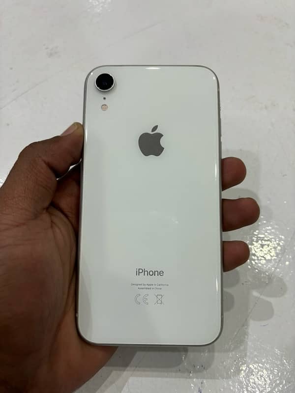 iphone XR 0