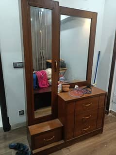 Dressing Table & Wardrobe