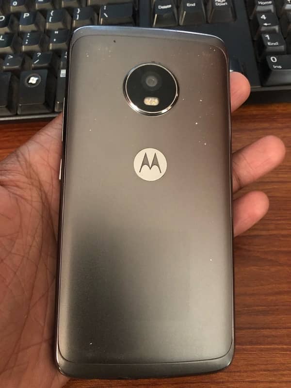 Moto G5 plus 0