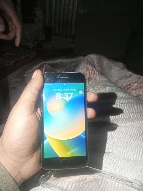 iphone 8 Non PTA available for sale 4