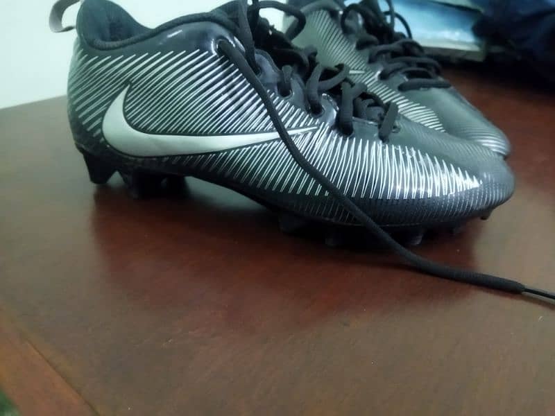 football shoes 4