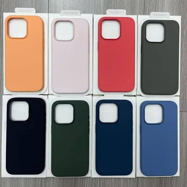 Versatile Silicone Mobile Cover - iPhone 13 Pro 0