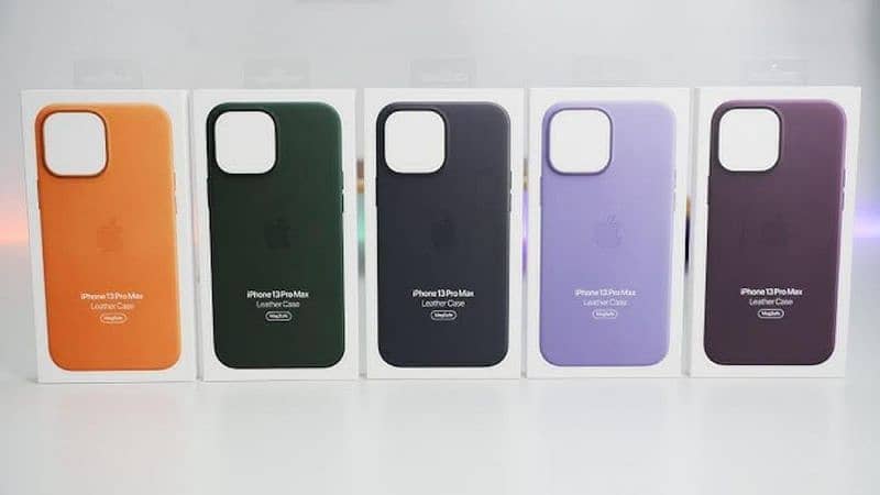 Versatile Silicone Mobile Cover - iPhone 13 Pro 1