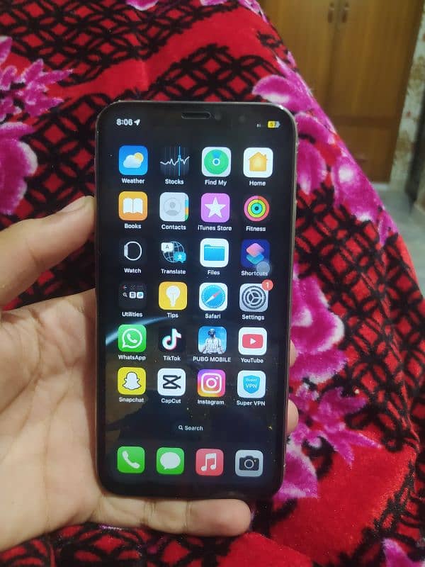 iPhone x 64 GB no. pta 5