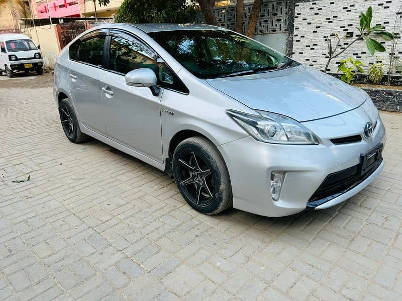 Toyota Prius 2013 5