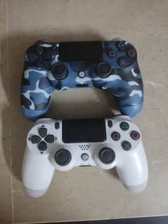 PS4 controllers