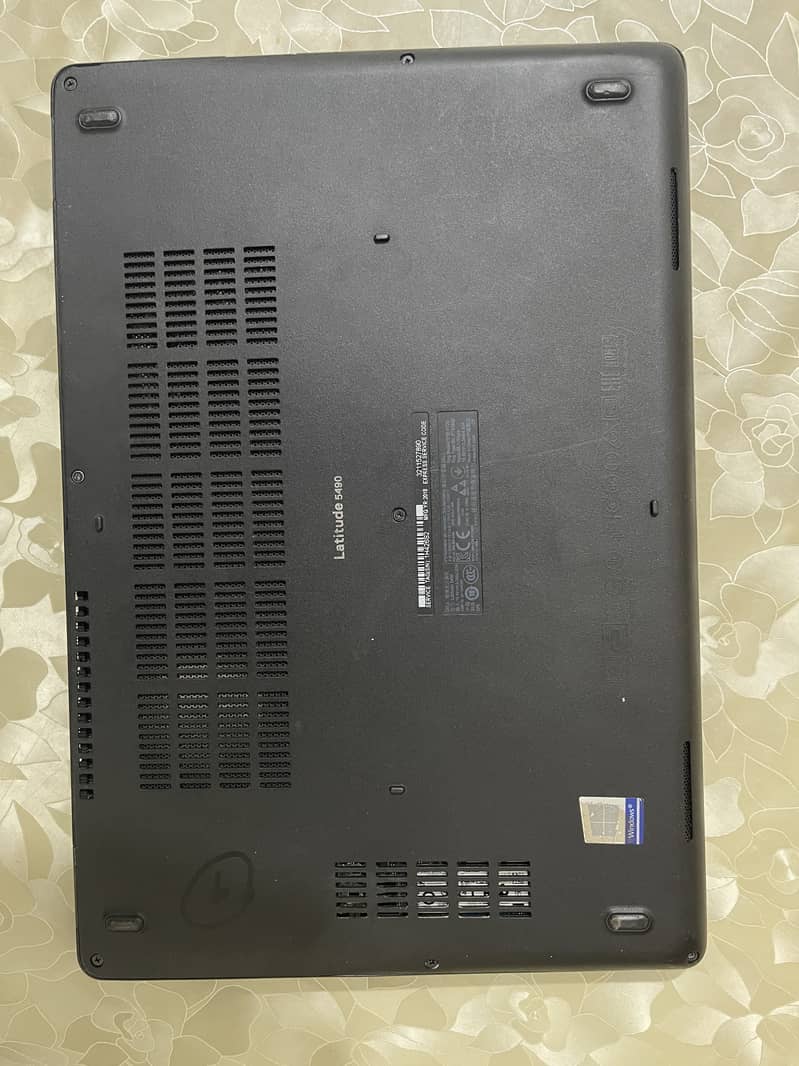 DELL LATTITUDE CORE I5 8th GENERATION, 8gb RAM 128gb ROM SSD 2