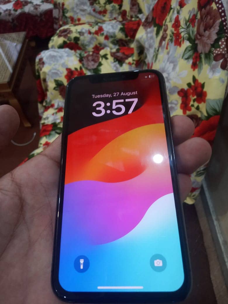 Apple iPhone 11 Pro 2